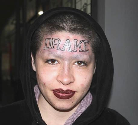 drake-fan-forehead-tattoo.jpg