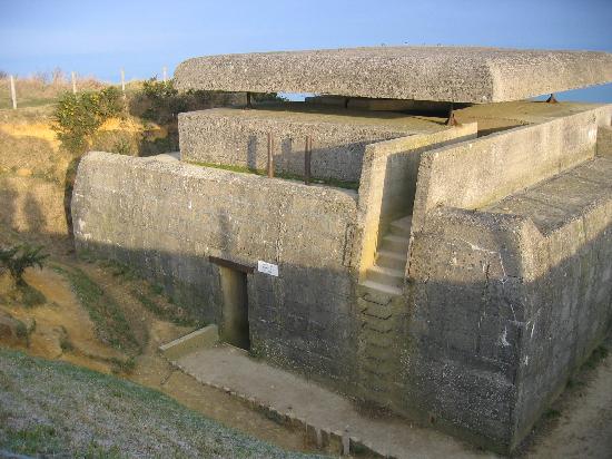 German_Bunker_Normandy.jpg