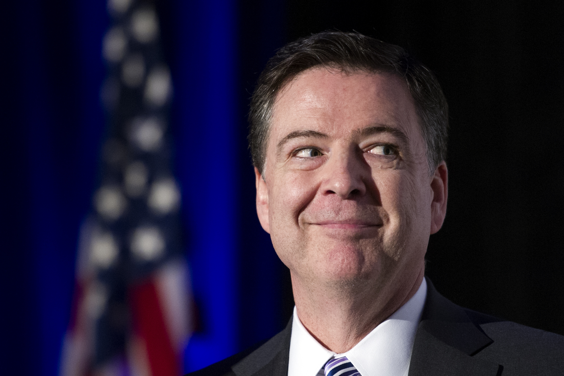 Comey_95580.jpg-db488.jpg