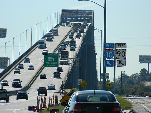 RS12676_i-10-bridge-scr.png