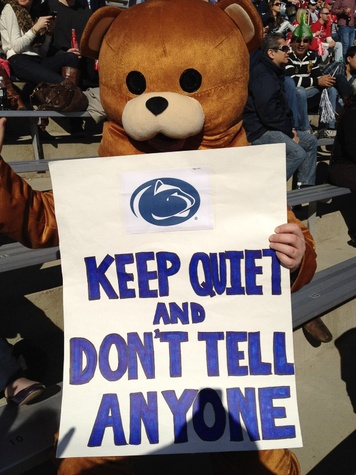 Pedo_Bear_with_sign.jpg