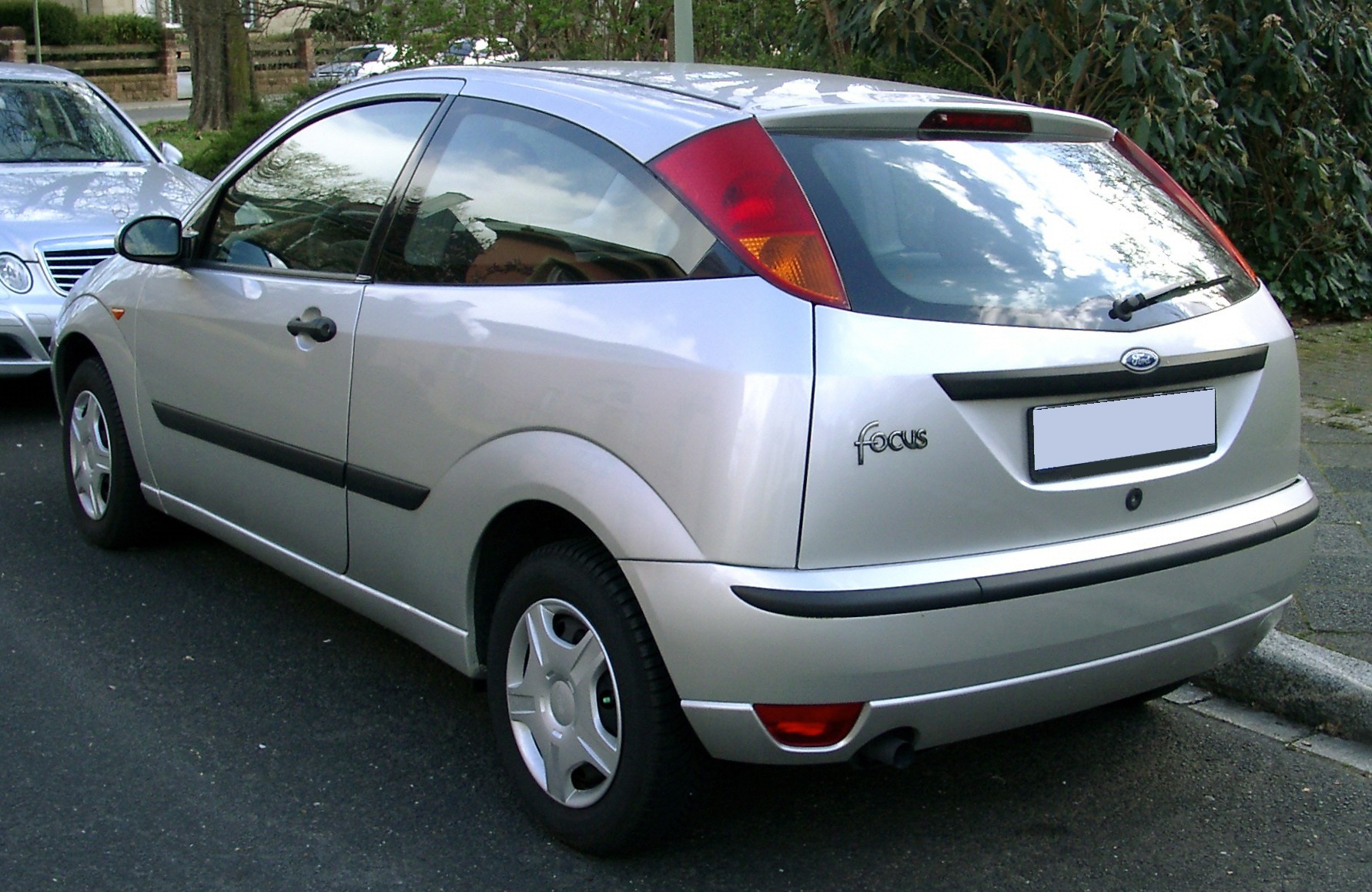 Ford_Focus_rear_20080318.jpg