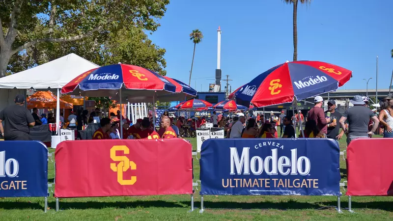 usc-trojans-football-modelo-ultimate-tailgate.jpg